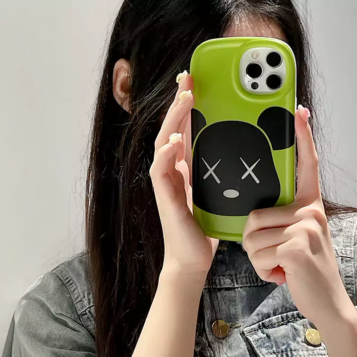 ベアブリック風おしゃれ芸能人衝撃吸収iphone15ケースブランドbearbrickスマホケース
