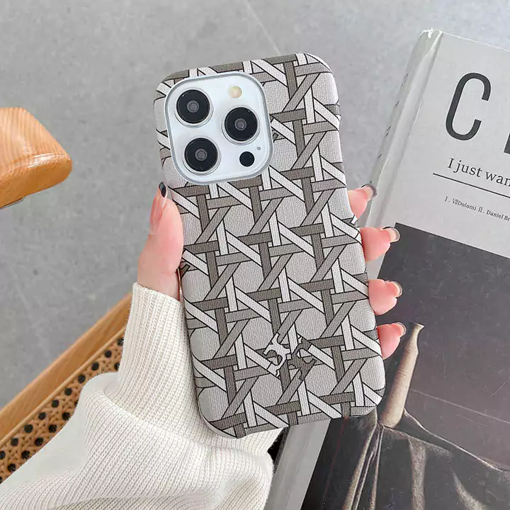 ToryBurch風かっこいいメンズ薄型iphone17ケースブランドスマホケース