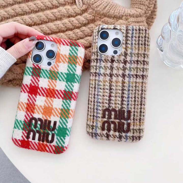 かっこいいメンズ四角保護ミュウミュウ風iphone16ケースブランドmiumiuスマホケース