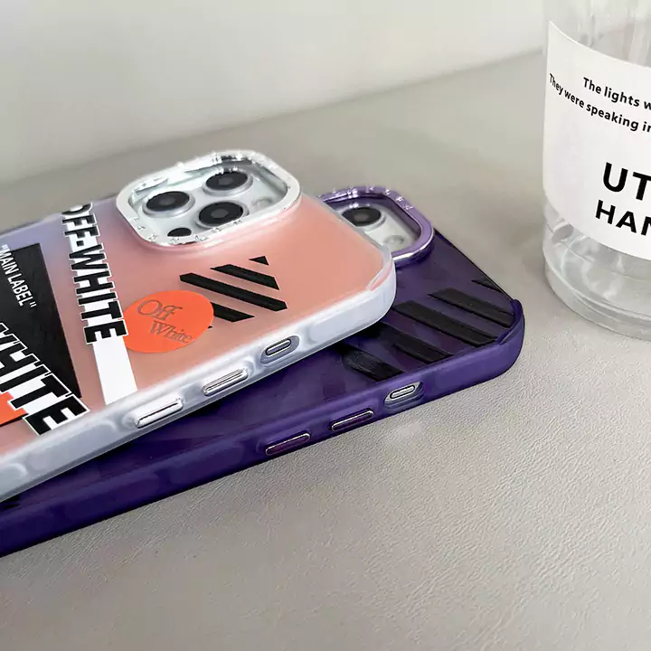 iphone11 携帯ケース オフホワイト ブランド おしゃれ 芸能人 頑丈