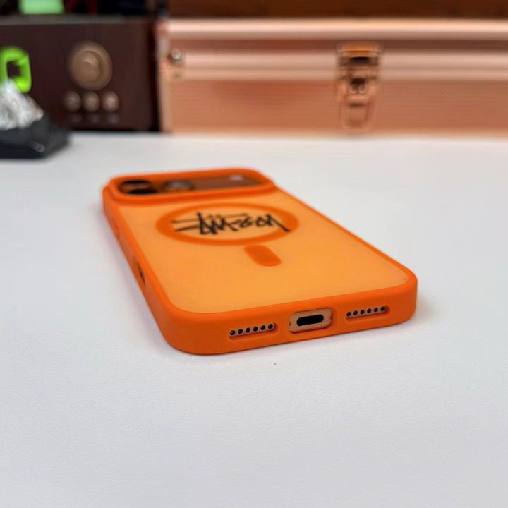 かわいいレディースキラキラステューシー風iphone18proケースブランドstussyスマホケース