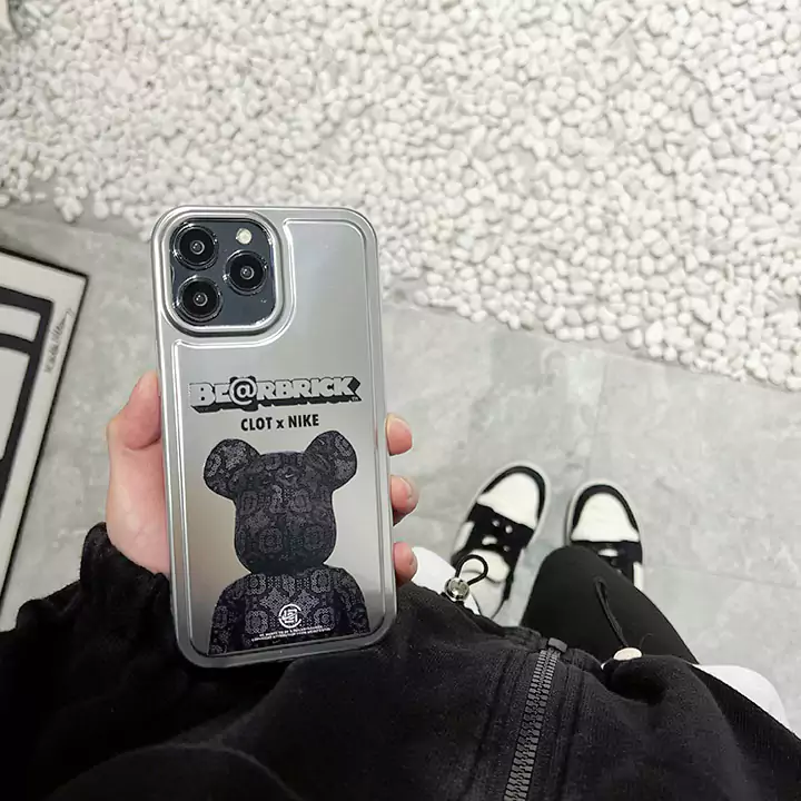 シンプル大人防塵ベアブリック風iphone17proケースブランドbearbrickスマホケース
