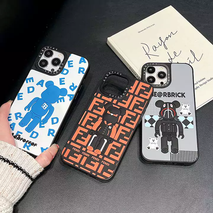 ベアブリック風アウトドア芸能人耐衝撃iphone18ケースブランドbearbrickスマホケース