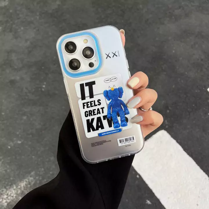 コムデギャルソン風安いレディース新作iphone16promaxケースブランドCDGスマホケース