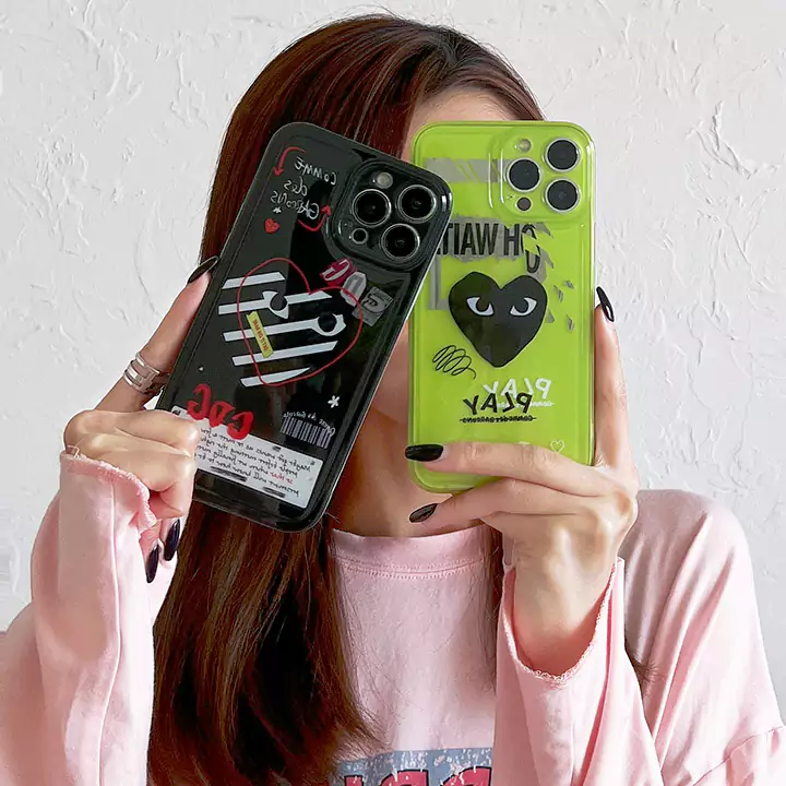 かわいいレディースキラキラコムデギャルソン風iphone18proケースブランドCDGスマホケース