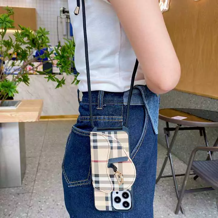 iphone11 ケース バーバリー ブランド 保護ケース おしゃれ 芸能人 頑丈