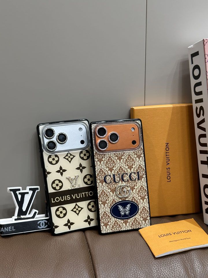 かわいいレディースキラキラルイヴィトン風iphone18proケースブランドLVスマホケース