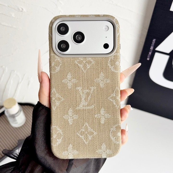 iphone17 pro ケース ルイヴィトン風 おしゃれ アウトドア