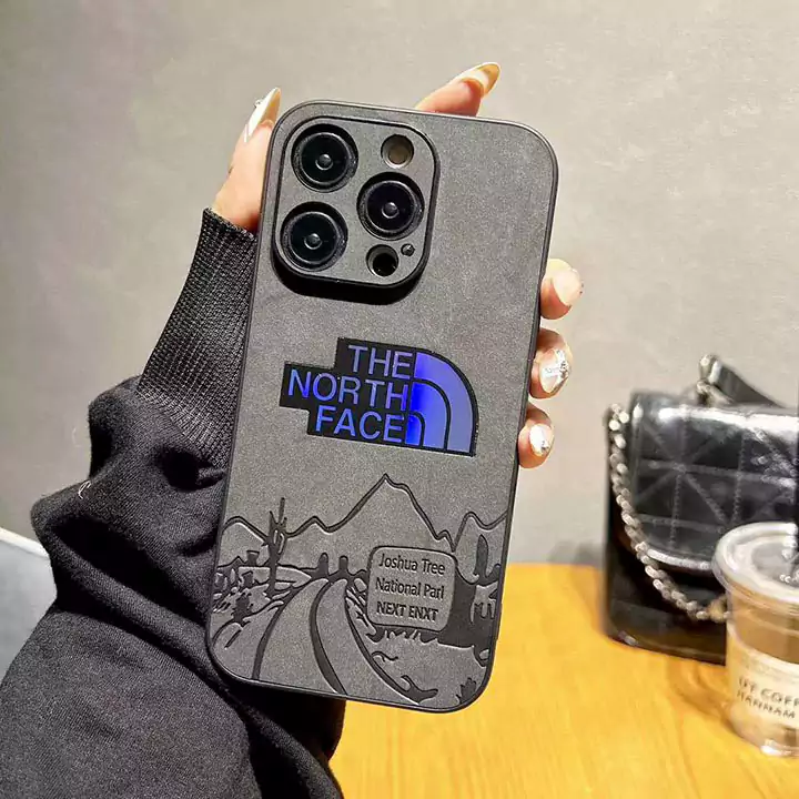iphone15 ケース ノースフェイス風 ストリート 大人 実用的