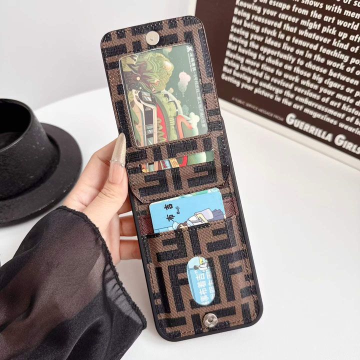 iphone18 pro max ケース フェンディ風 かっこいい ストリート