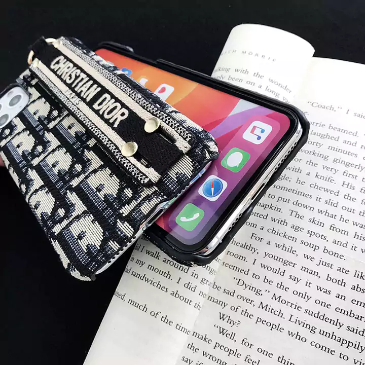 iphone18 pro ケース ディオール風 リストバンド 流行り 高校生
