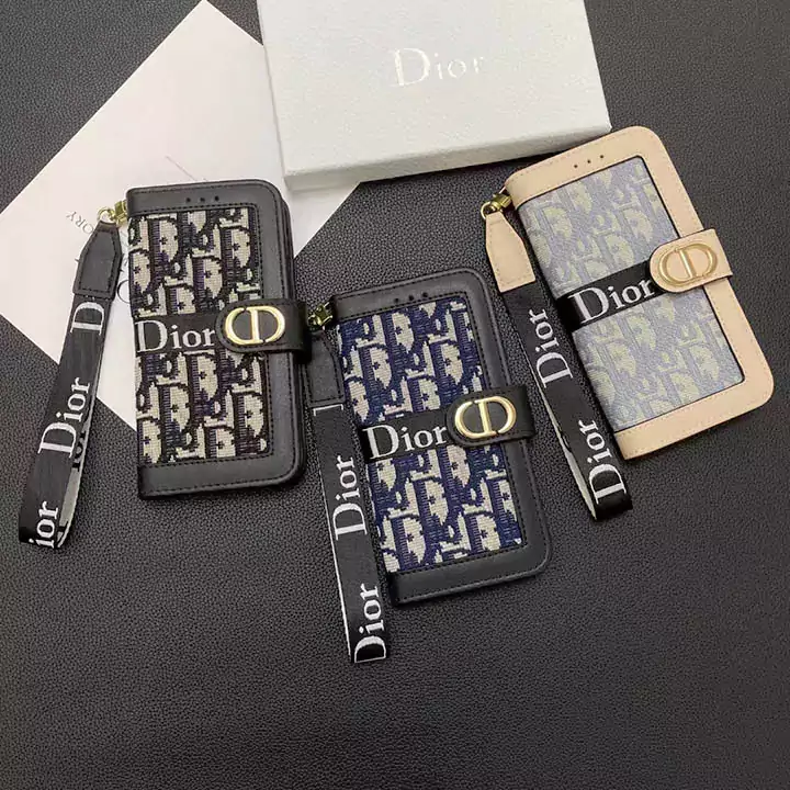 iphone17 手帳型 ケース ディオール風 リストバンド 流行り 芸能人