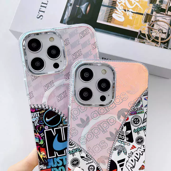 iphone16 ケース Adidas 風 流行り