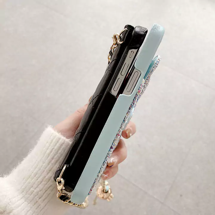 iphone18 pro ケース シャネル風 かっこいい 大人 高級感