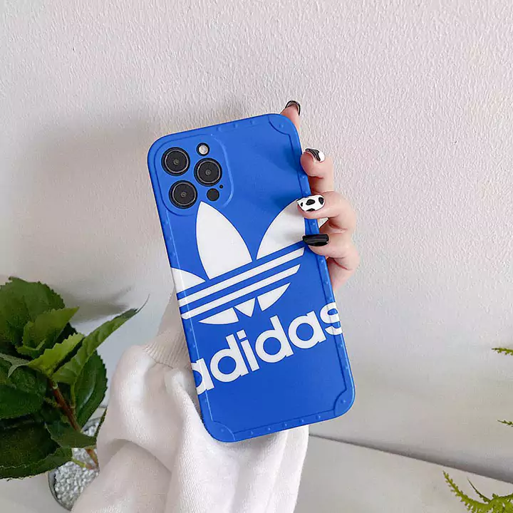 iphone17 ケース Adidas 風 かっこいい