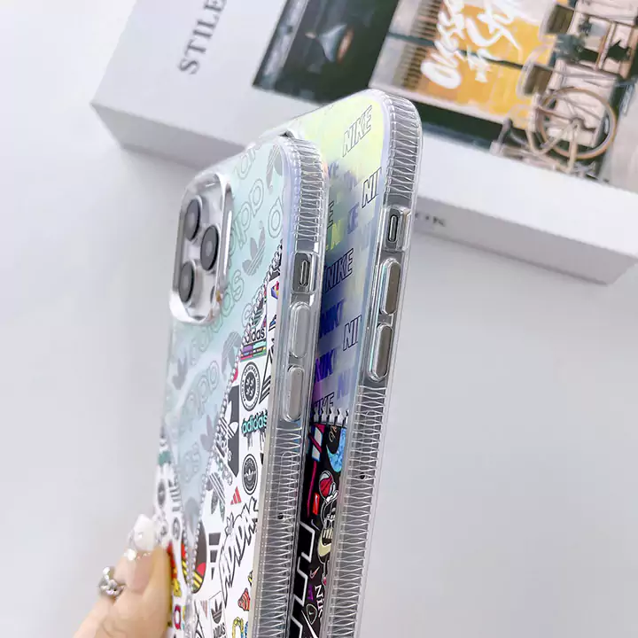iphone16 pro ケース Adidas 風 安い