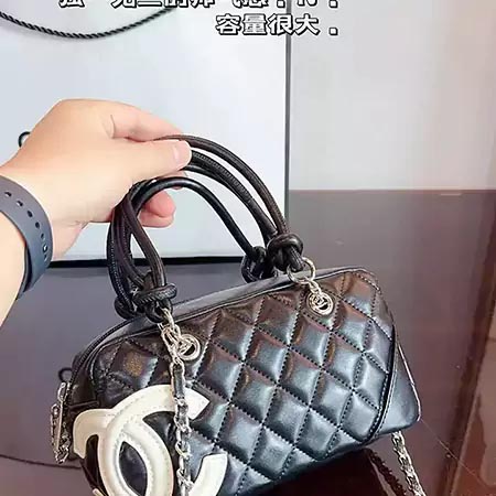 chanel-bag-04.jpg