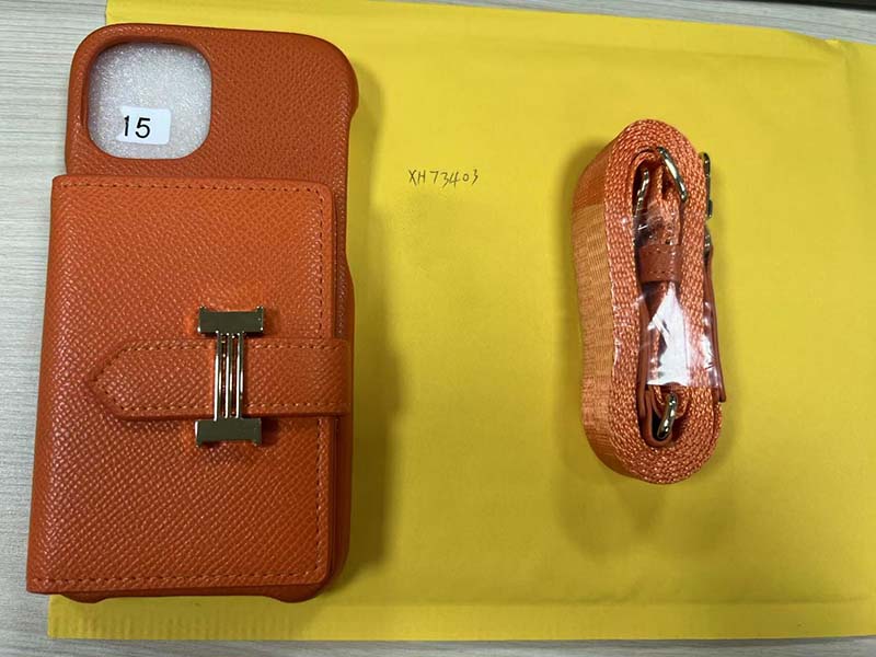 エルメス風 iPhone 15 ケース カード 収納 オレンジカラー