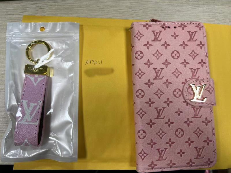 LV 風 iPhone16 Plus 手帳型 ケース、キーホルダー無料