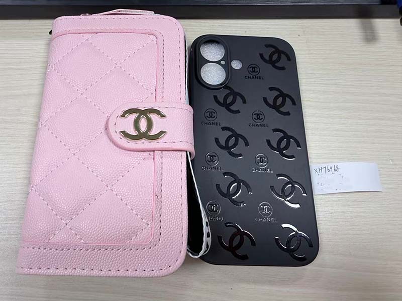 1787217423851927.jpg iPhone17 携帯 ケース シャネル風ピンク菱格手帳型カード入れロゴ柄セット
