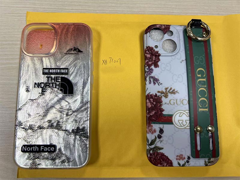 iPhone14 ケース グッチ風花柄 GG 総柄 専用ストラップ付き