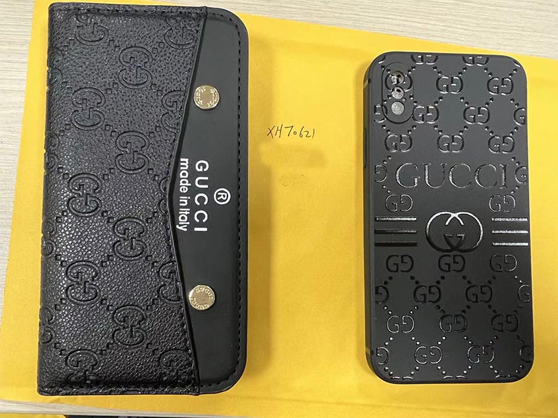 1787272066490988.jpg iPhone 16 ケース グッチ風 ブラック GG エンボス柄 手帳型 カード収納付き