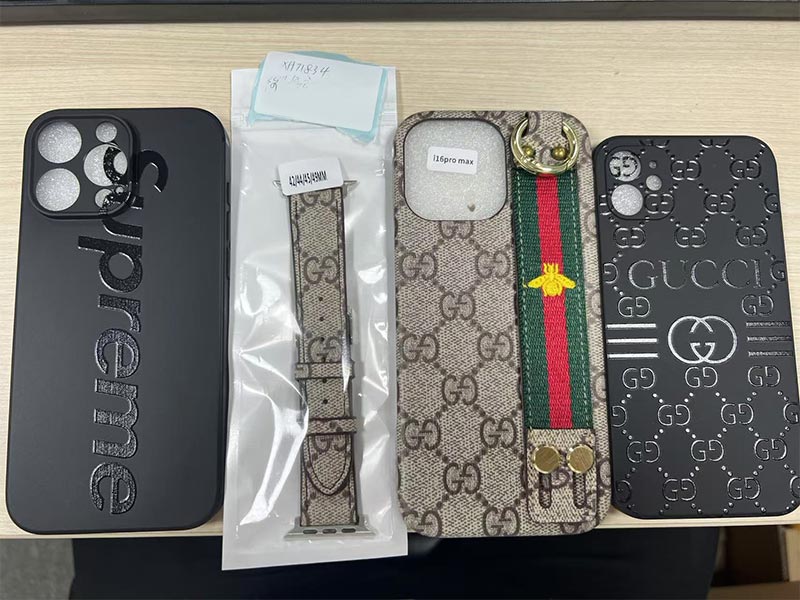 1787272502921794.jpg iPhone16 Pro Max ケース グッチ風 ミツバチ刺繍バンド付き