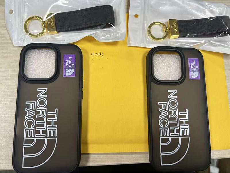 1787294617191232.jpg iPhone16 Pro ケース ザノースフェイス風スモークブラック半透明白ロゴプリント