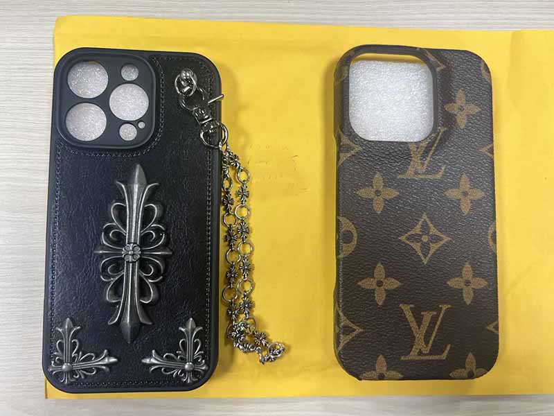 1787443797247457.jpg iPhone16 Pro 携帯 ケースクロムハーツ風黒 メタルクロスチェーン