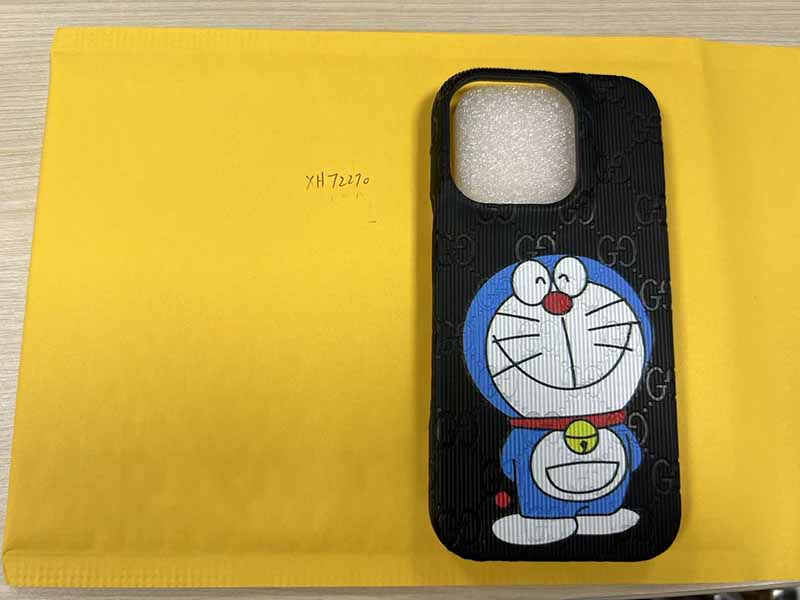 1787538438771382.jpg iPhone16 Pro ケース グッチ風ブラック縦じま地ドラえもんプリント