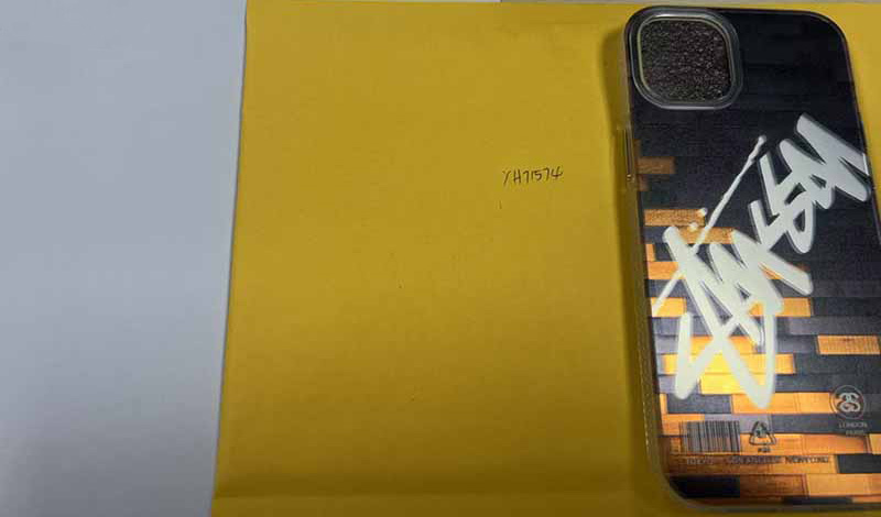 1787803879359751.jpg iPhone14 Plus ケース ステューシー風 オレンジ黒ブロック柄 ロゴプリント