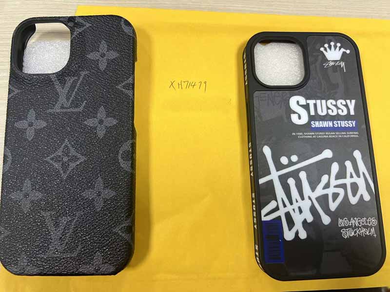 1787804407684095.jpg iPhone15 ケース ステューシー風 黒地 グラフィックロゴ