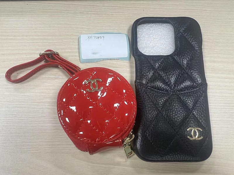 iPhone16 Pro ケース カード 入れ Chanel風 男女兼用