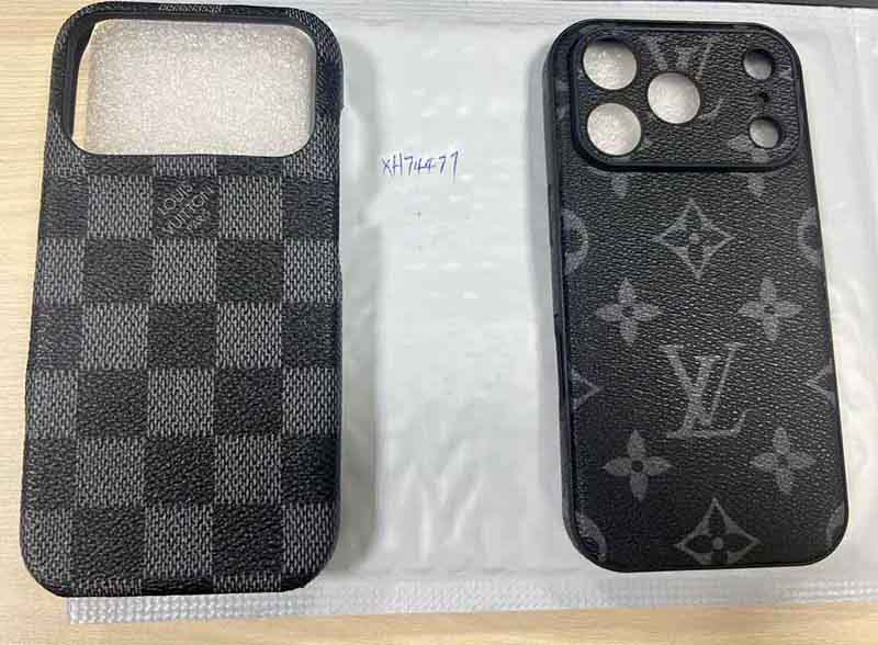 iPhone17 Pro 携帯 ケース ルイヴィトン風 四角保護