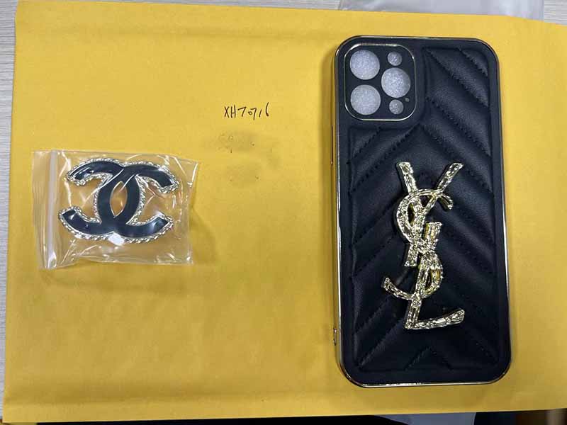 iPhone14 Pro ケース イヴサンローラン 女性向け
