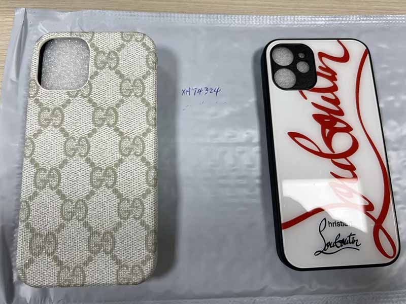3-SC1973106-74324-iPhone12 Mini.jpg