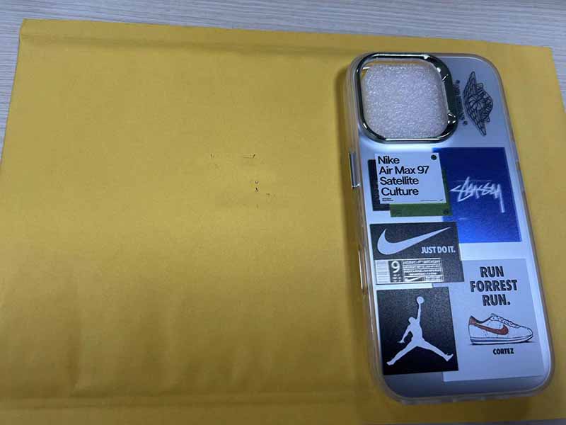 iPhone16 Pro 携帯 ケース Nike風