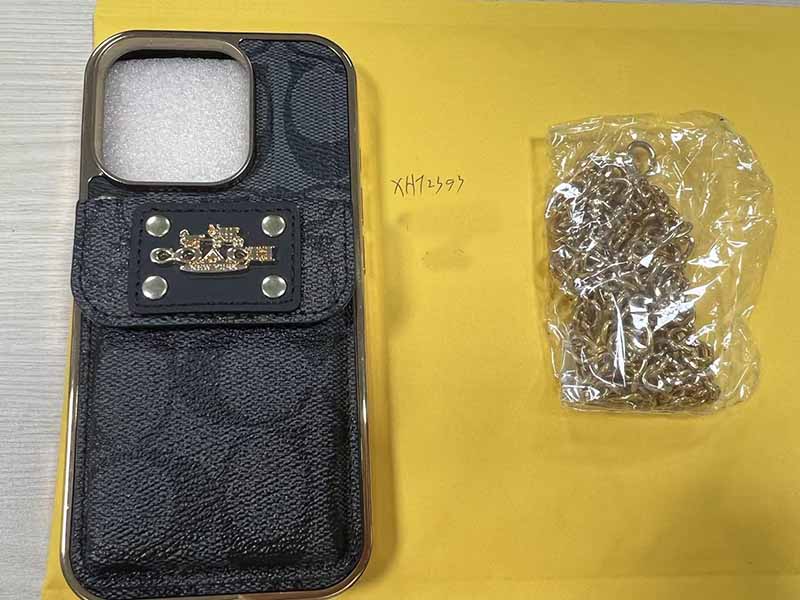 iPhone16 Pro ケース コーチ風 ハイブランド